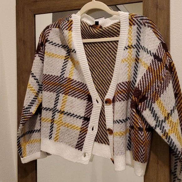 Almost Famous Sweaters - Button up cardigan